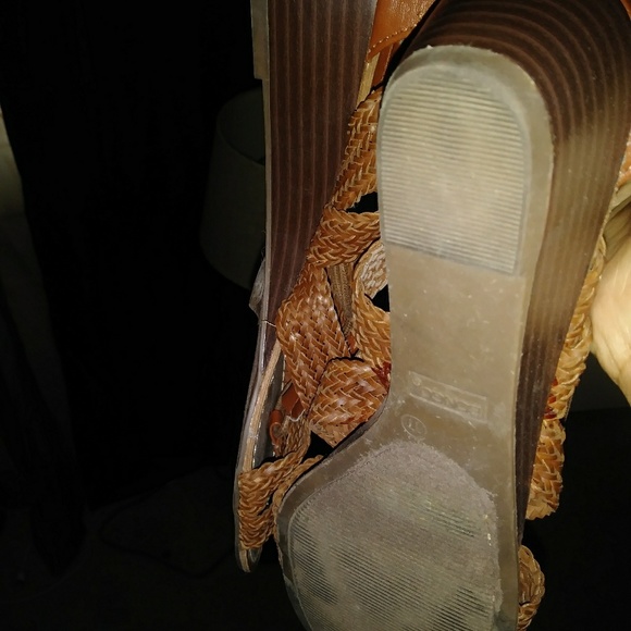Sandals - Picture 4 of 6